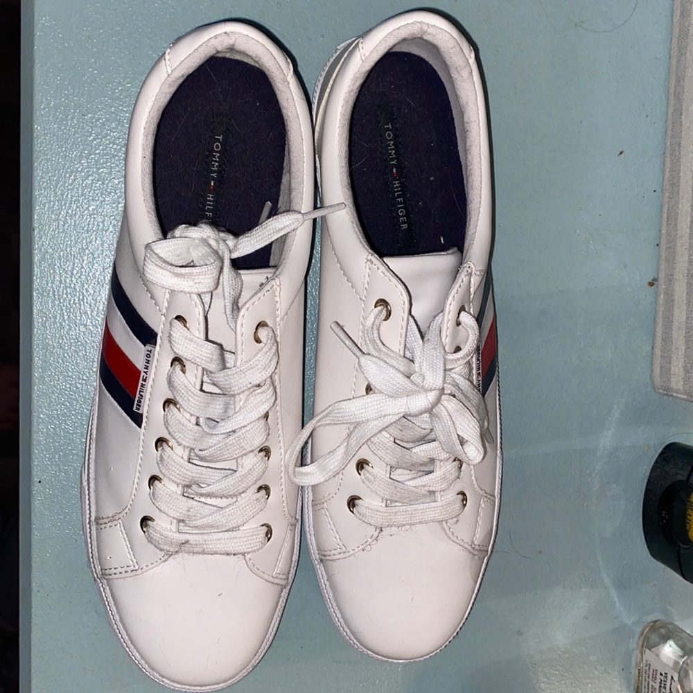 Tommy Hilfiger Women’s Shoe Casual